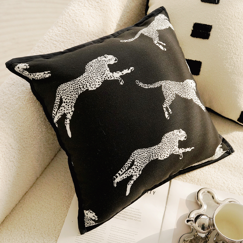 Pillow-black-1(18*18inch)