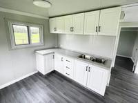 Maison conteneur sécurisée préfabriquée pliable et extensible, résistante aux ouragans, de 20 pieds ou 40 pieds, 5 chambres avec salle de bain et cuisine