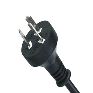 Câble d'alimentation CA IEC vers NEMA 10A 3P 250V, fil PVC type SJTOW pour appareils électroménagers et ordinateurs - Product Image 3