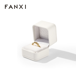 Caja de Joyería de Alta Gama FANXI, Cajas de Joyería de Cuero PU Blanco de Lujo Personalizadas con Logotipo - Product Image 2