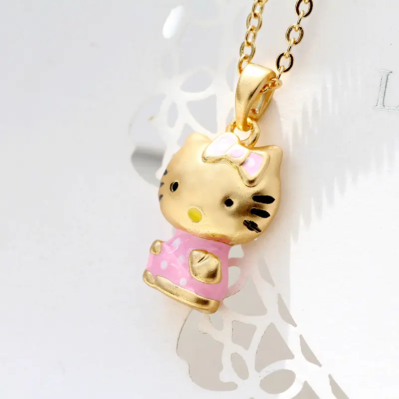 Moda tasarım alaşım kolye kolye altın kaplama Hello Kitty aksesuarları takı bildirimi sevimli kız kolye