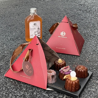 Boîte de traiteur pyramide écologique Bakely pour macarons, charcuterie, snacks et desserts à emporter