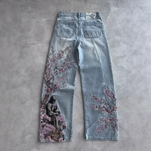 <span class=keywords><strong>Jeans</strong></span> da <span class=keywords><strong>Uomo</strong></span> in Denim a <span class=keywords><strong>Vita</strong></span> Media con Ricami Floreali Pesanti Stile Retrò Vintage Gamba Larga Moda High Street Pantaloni dal Taglio Dritto - Product Image 1