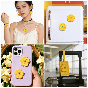 ชุดอุปกรณ์ซิลิโคน PVC ลายดอกไม้ประจำชาติ UAE สีเหลืองทะเลทราย ประกอบด้วยที่รองแก้ว สร้อยคอ สร้อยข้อมือ ของตกแต่งบ้านและอุปกรณ์เดินทางธีม UAE แบบ OEM/ODM - Product Image 5