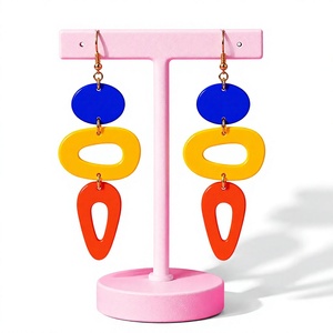 Boucles d'oreilles créoles en résine acrylique aux motifs mignons, de qualité supérieure, vertes carrées avec cercle, bijoux fantaisie tendance pour femme - Product Image 2