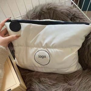 Nouvelle Pochette en Coton Style Petite Fragrance 2025 – Sac de Rangement Portable Zippé Tendance et Léger pour Articles de Toilette de Grande Marque - Product Image 1