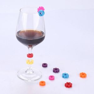 Juego de Marcadores de Copas de Vino con Forma de Chanclas, Marcadores de Silicona para Copas de Vino, Accesorios de Bar - Product Image 4
