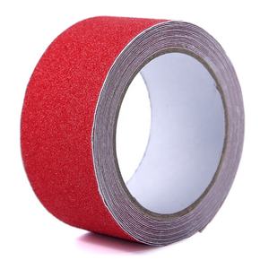 Solución de Agarre Autoadhesiva Duradera para Pisos, Fácil de Aplicar - Product Image 1