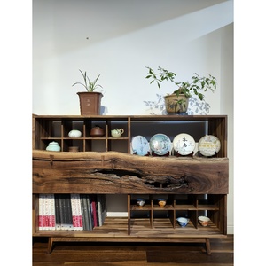 Chất Lượng Cao Bắc Mỹ Đen Óc Chó Rắn Gỗ Treo Tường Hiển Thị Lưu Trữ Giá Zen Phong Cách Đồ Nội Thất Cho Trang Trí Nội Thất Thanh Lịch - Product Image 1