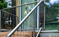 Système de garde-corps en câble Prima Premium, construction en acier inoxydable, esthétique moderne et élégante pour les terrasses, les escaliers, les balcons