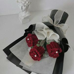 Venta al por mayor de flores artificiales de plástico rosa roja, ramos de rosas, tallos de chenilla, pipa de tabaco ondulada, limpiador de pipas, flor artesanal - Product Image 3