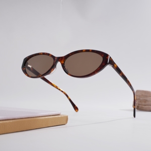 Gafas de Sol de Acetato de Alta Gama con Lentes de Nailon Premium y Logotipo Personalizado para el Mercado Europeo - Product Image 2