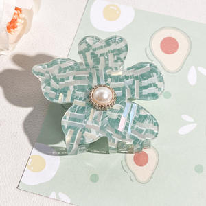 Pince à cheveux élégante en perles françaises pour femme, motif fleur à 5 pétales multicolores, pince requin, vente en gros - Product Image 5