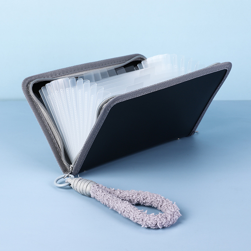 ขอบสีเทา [หน้าด้านในโปร่งใส] ตุ๊กตาแบบพกพา