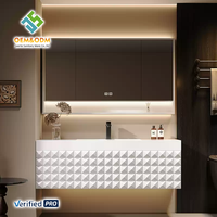 Meuble-lavabo mural moderne en bois massif OEM avec miroir LED argenté et robinet en cuivre pour salle de bain, entrepôt et bar domestique