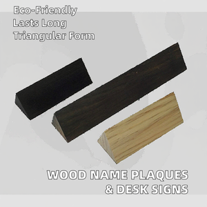 Targhetta da scrivania personalizzata in legno di pino a doppia faccia, lucida, sostenibile, con nome e colore personalizzabili, per ufficio e azienda - Product Image 2