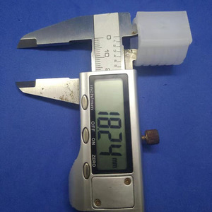 Pieds de <span class=keywords><strong>selle</strong></span> anti-basculement de chaise de bureau de moulage par injection de vente chaude - Product Image 4