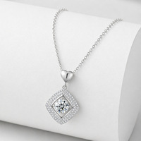 Collier pendentif carré en moissanite plaqué or rose sur chaîne O en argent S925 NOVA pour femmes, luxe léger