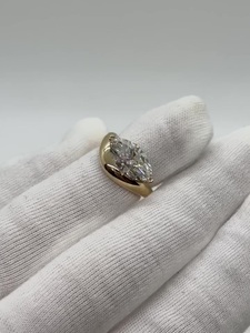 Bague de fiançailles et de mariage solitaire en diamant de laboratoire taille marquise 2 carats, monture clos en or jaune 14 carats, pour bijoux fins de luxe certifiés - Product Image 4