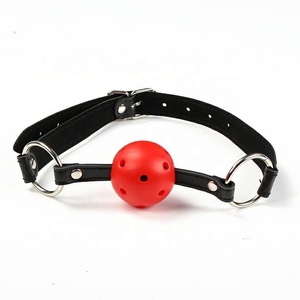 Set <span class=keywords><strong>BDSM</strong></span> per Coppie, Giochi di Ruolo, Manette in Pelle, Cavigliere, Frusta, Bavaglio, Collare, Set Bondage Marca MUQU, Nero e Rosso, Gioco per Adulti - Product Image 6