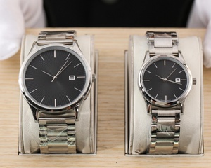 Reloj de Lujo de Alta Gama para Pareja con Movimiento de Cuarzo Preciso, Esfera con Diseño de Sol, Marcadores de Hora con Puntas y Correa de Acero Inoxidable - Product Image 4