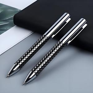 Bolígrafo de metal con logotipo personalizado de lujo Bolígrafos de regalo de publicidad comercial de fibra de carbono