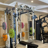 Machine Smith multifonctionnelle 3-en-1 en acier de qualité supérieure pour la musculation avec pile de poids de 70 à 120 kg