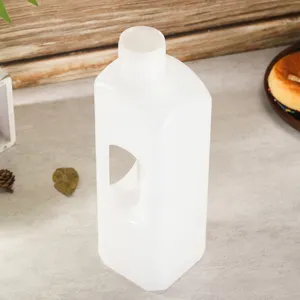 0.5 Gallon 2 L Factory Hot Sale jug with Lid 2 Liter Water Jug Plastic High Quality Milk Jug Manufacturing