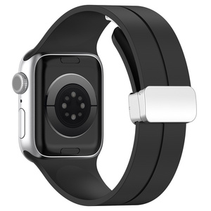 Correa de Reloj Deportiva Ajustable de Silicona para <span class=keywords><strong>IWatch</strong></span> Serie 8 <span class=keywords><strong>Ultra</strong></span> con Hebilla Plegable Plateada o Negra - Product Image 1