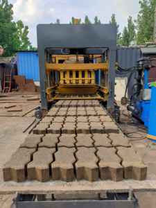 בטון חלול בטון חלול בטון מכונת ייצור לבנה אוטומטית לחלוטין מכונת להכנת - Product Image 5