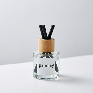Meilleur Prix Haute Qualité Luxe Bouteilles Diffuseurs Rondes en Verre Transparent 50ml pour Désodorisant Voiture et <span class=keywords><strong>Parfum</strong></span> avec Bouchon à Vis et Bâtonnets en Rotin - Product Image 2
