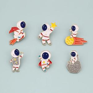 Botones Promocionales al por Mayor con Logotipo Interestelar, Botones de Esmalte en Blanco para Solapa, para Astronautas - Product Image 2