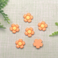 100 pz/lotto in resina 3D margherita fiori cabochon colorato Kawaii Mini abbellimenti floreali per Scrapbooking decorazione Applique di nozze