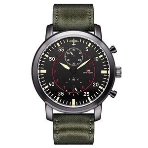 Montre à quartz élégante pour homme OEM ODM avec bracelet en nylon vert, petits cadrans décoratifs, montre-bracelet décontractée pour le sport et les activités de plein air - Product Image 1