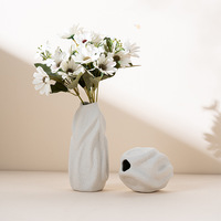 Vase à fleurs en céramique blanche ARM LVG, design minimaliste, surface spirale 3D, objet d'art unique pour intérieur, récipient décoratif
