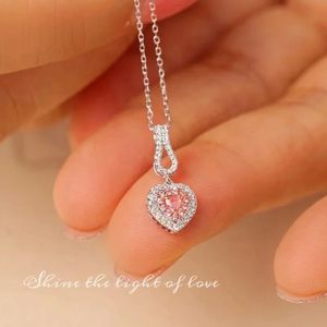 Collar con Colgante de Corazón de Diamantes en Oro de 18K Xinfly, Joyería de Diamantes en Oro Puro de 18k - Product Image 5