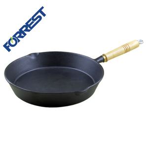 Poêle à frire/skillet <span class=keywords><strong>en</strong></span> fonte Forrest, pré-culottée, noire, avec manche <span class=keywords><strong>en</strong></span> <span class=keywords><strong>bois</strong></span>, durable et résistante à la chaleur, pour cuisinières électriques, à <span class=keywords><strong>gaz</strong></span> et à induction - Product Image 1