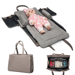 Sac à couches 3 en 1 pour <span class=keywords><strong>bébé</strong></span> Fourre-tout avec poste à langer Berceau pliable pour <span class=keywords><strong>bébé</strong></span> Lit de voyage Portable Sac à main Berceau <span class=keywords><strong>Matelas</strong></span> pour maman - Product Image 2