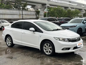 Voiture d'occasion à exporter vers l'Afrique : <span class=keywords><strong>Honda</strong></span> <span class=keywords><strong>Civic</strong></span> 2012 1.8L Automatique, Conduite à Gauche, Essence, Toit Ouvrant, Économe en Carburant, Faible Taux de Défaillance - Product Image 4