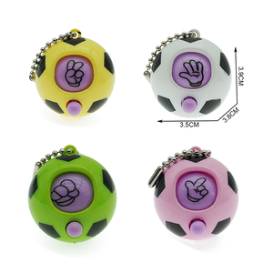 Llavero <span class=keywords><strong>de</strong></span> <span class=keywords><strong>adivinanzas</strong></span> <span class=keywords><strong>de</strong></span> fútbol Juego <span class=keywords><strong>de</strong></span> <span class=keywords><strong>adivinanzas</strong></span> <span class=keywords><strong>de</strong></span> dedos <span class=keywords><strong>de</strong></span> fútbol <span class=keywords><strong>de</strong></span> plástico con cadena <span class=keywords><strong>de</strong></span> bolas para niños Llavero Juguetes - Product Image 1