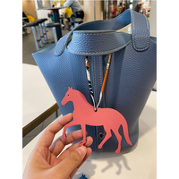 Nouveau luxe cheval en cuir sac à main voiture porte-clés suspendus ornement pendentifs sac accessoires poney sac à main designer sac charme