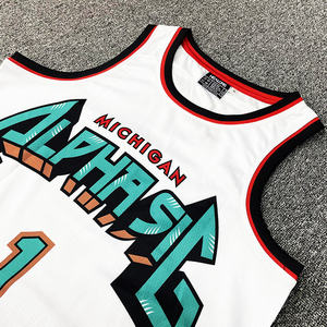 เสื้อบาสเก็ตบอลแบบคลาสสิกออกแบบเอง ผ้าโพลีเอสเตอร์ 100% แห้งเร็ว ระบายอากาศได้ดี พร้อมการพิมพ์แบบซับลิเมชั่น - Product Image 2