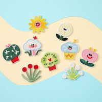 Nouveau tissu brodé de dessins animés avec de jolis motifs de fleurs et de plantes, patchs à coudre pour vêtements, avec support thermocollant