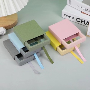 Boîte d'emballage de bijoux transparente avec cadre flottant en <span class=keywords><strong>suspension</strong></span> 3D, fonctionnelle, avec manchon en <span class=keywords><strong>papier</strong></span>, vente en gros - Product Image 2