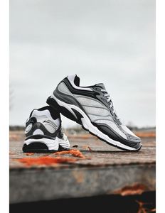 Zapatos de Diseñador Sauconies para Hombre y Mujer, Zapatillas Deportivas de Cuero Triple Negro para Correr al Aire Libre - Product Image 3