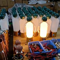 Lampes de table LED tactiles en forme d'humanoïde, style nordique minimaliste, pour salons, salles à manger et chambres à coucher (vente en gros)