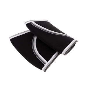 ปลอกแขนนีโอพรีนแบบมีสไตล์ พร้อมโลโก้และสีที่กำหนดเอง ปลอกแขนสำหรับฝึกซ้อมแบบนุ่ม ราคาขายส่ง ปลอกแขนสำหรับออกกำลังกาย - Product Image 6