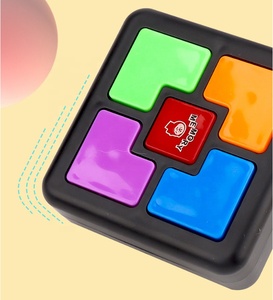 <span class=keywords><strong>Jeu</strong></span> électronique éducatif portable de mémoire et de reconnaissance des couleurs, <span class=keywords><strong>jeu</strong></span> de société classique avec lumières et sons, jouet lumineux pour enfants de 5 à 7 ans - Product Image 3