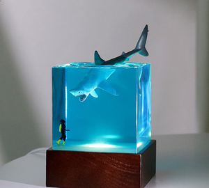 Sáng Tạo Đại Dương Diver Cá Mập Cá Heo Nhựa Nghệ Thuật Trang Trí Điện Ánh Sáng Ban Đêm Trang Trí Thủ Công Trang Trí Nhà - Product Image 3