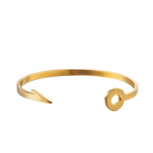 Brazalete Minimalista Craft Wolf para Hombre y Mujer, de Acero Inoxidable con Baño de Oro de 18K, Diseño de Ancla y Gancho de Pescar - Product Image 6